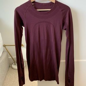 Lululemon workout top